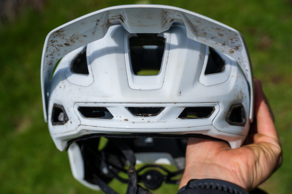 The Specialized Ambush 3 Helmet Has More Ventilation, More Adjustment -  Pinkbike