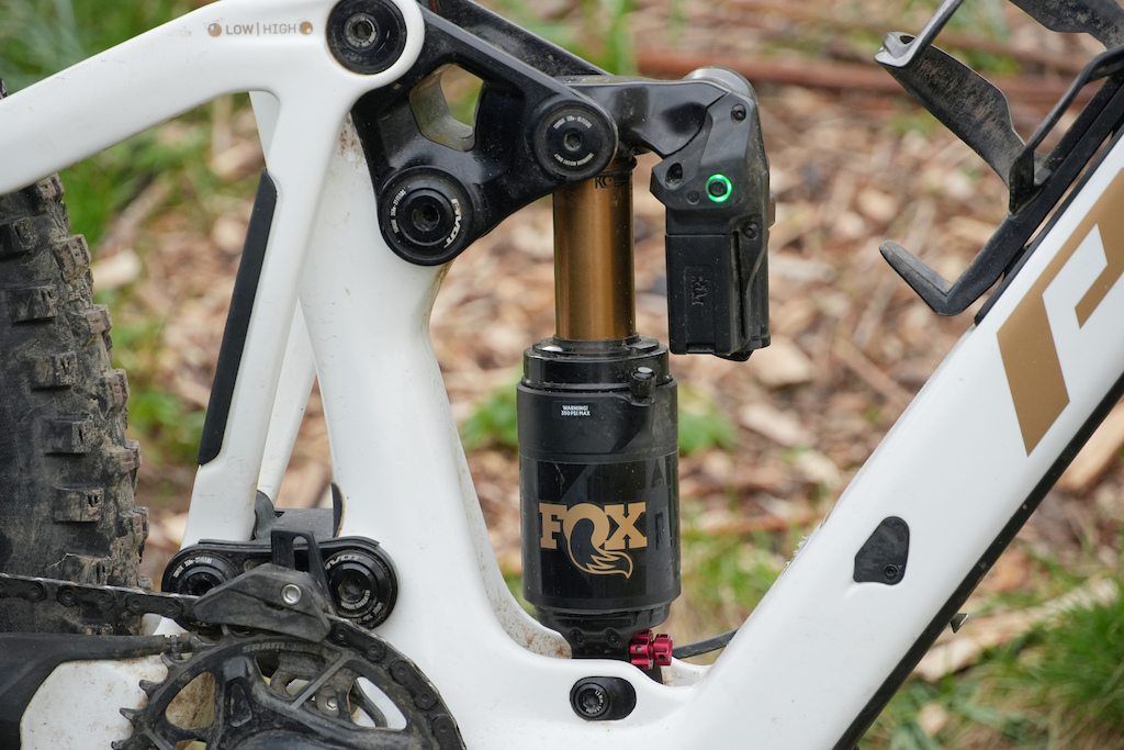 First Ride: Fox Brings Live Valve to Gravity With Float X2 Neo