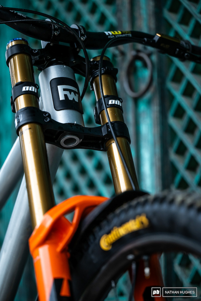 Bike Check: Asa Vermette's Frameworks DH - South Korea DH World