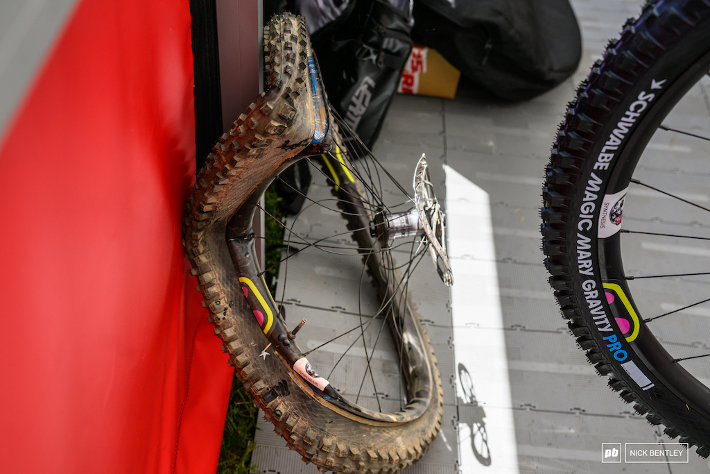 Downhill Tech Randoms II: Loudenvielle DH World Cup 2026 - Pinkbike