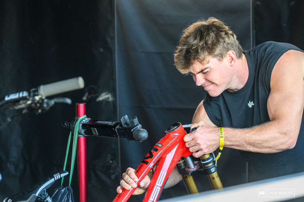 Tech Randoms II: Lenzerheide DH World Cup 2026 - Pinkbike
