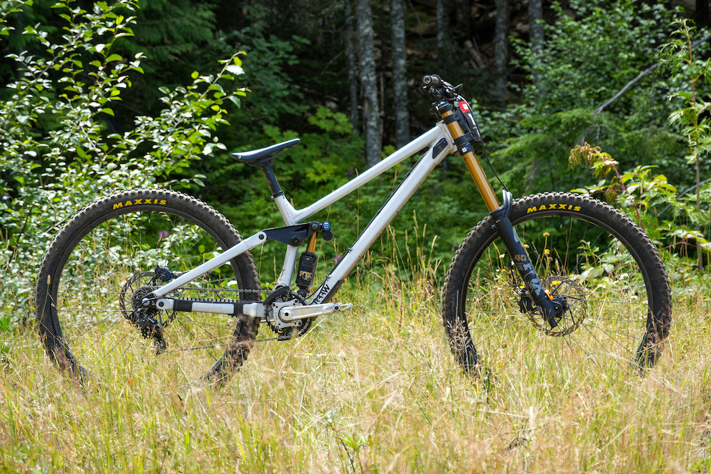Bike Check: Canadian National Champ Jack Menzies' Raaw Yalla