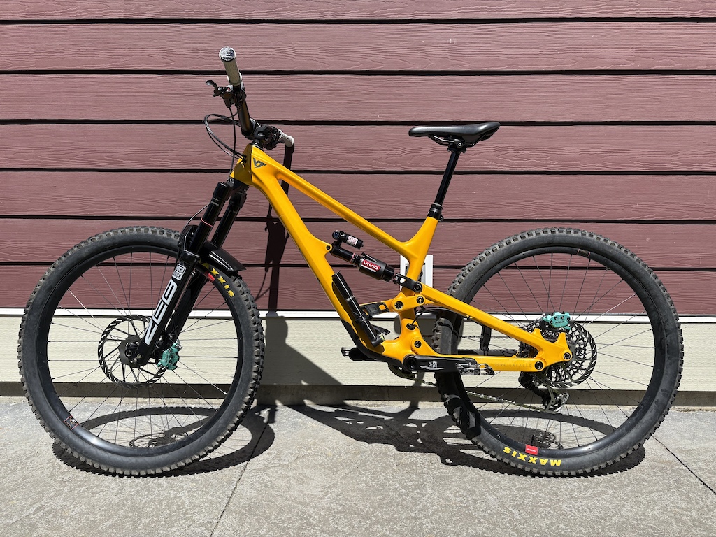 Updated pics of my YT Capra 29er