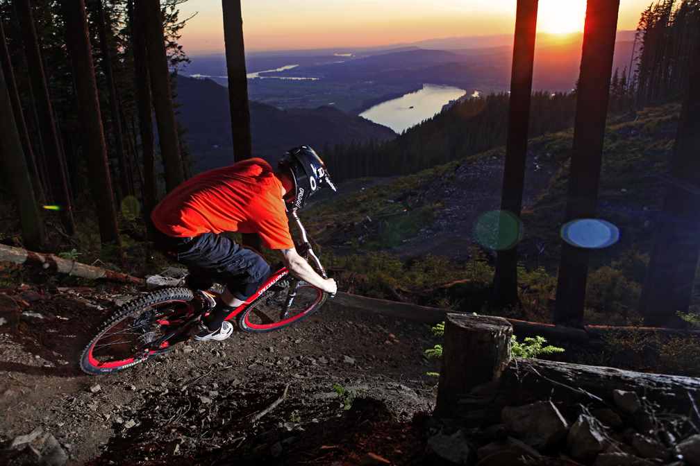 #4 - The shot was taken in a rush as the glorious light was disappearing quick. One of the first shots I'd taken since arriving in BC from Scotland. The flair from the flash really bugs me, but some people say they like it. - Mark Mackay Score = 23.671