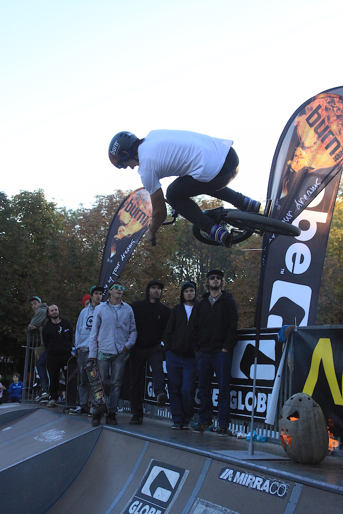 Highest Air Attempt. IORiding skatepark contest Bucuresti.