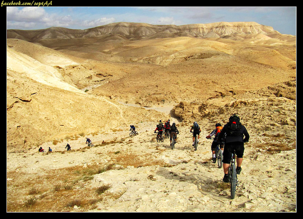 MOUNTAIN BIKING IN THE ISRAELI DESERT