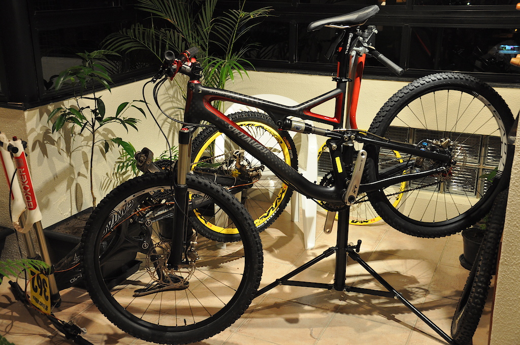 specialized stumpjumper FSR pro carbom 2010

só alegria (just happiness)