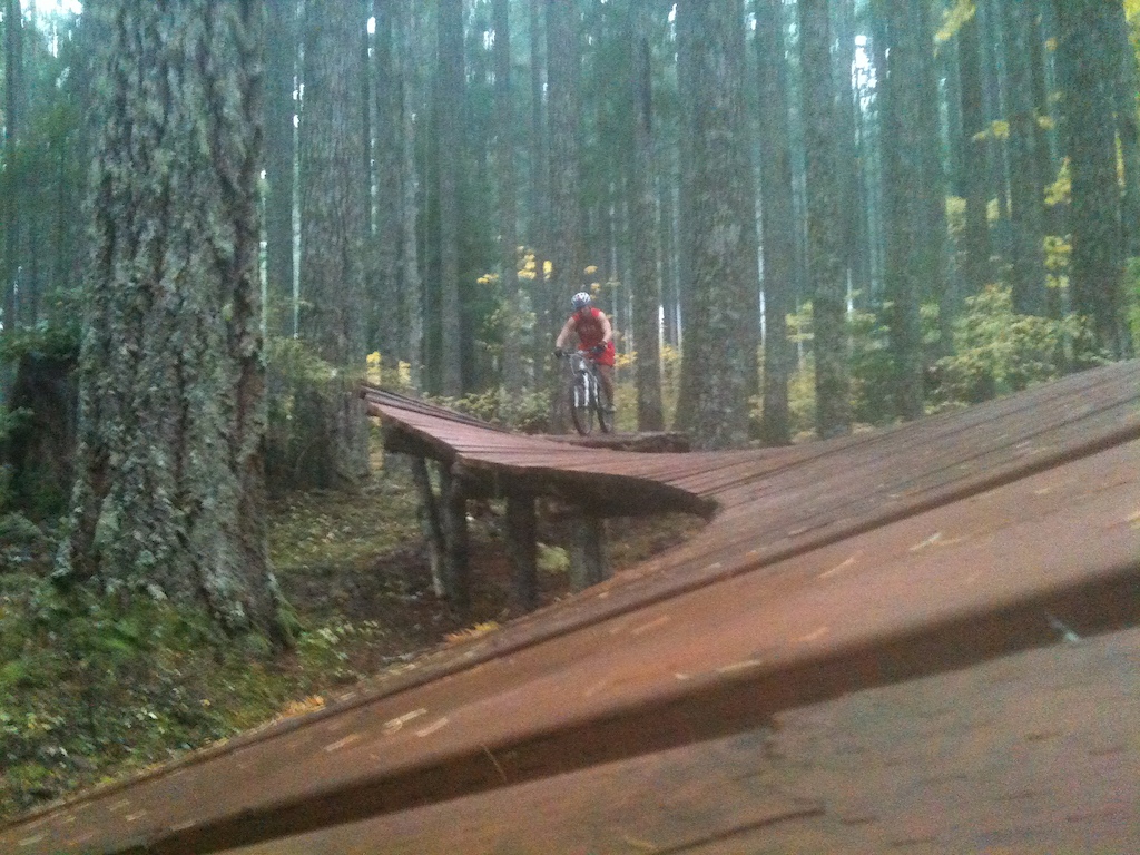 Eric ripping the cross country rental on some northshore bridges