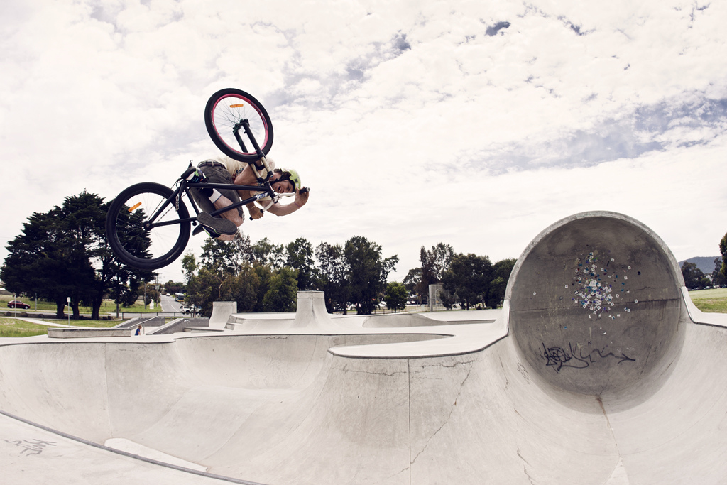 Invert at New Knox bowl, BEST QUARTERS AND BOWL IN MELBOURNE!!!!!!

Photo by Nate Scott ♥