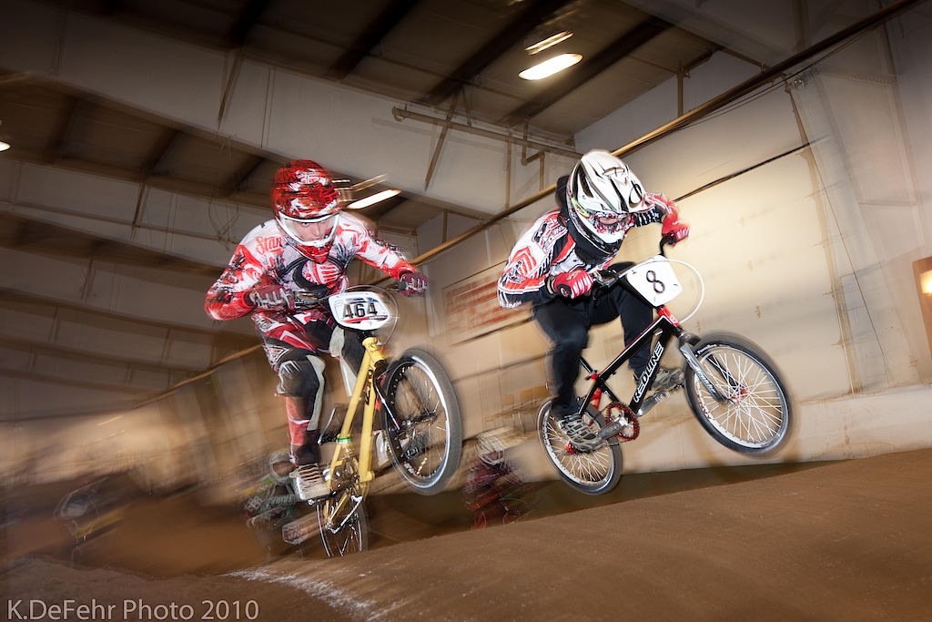 Abbotsford Indoor BMX 2010/11/20  →Canon 1DsMkIII  →Canon 16-35 f/2.8LII →1/30 shutter →ISO 400 →Aperture f/4 →2 Remote 1 on camera 580EXII flashes →Panning