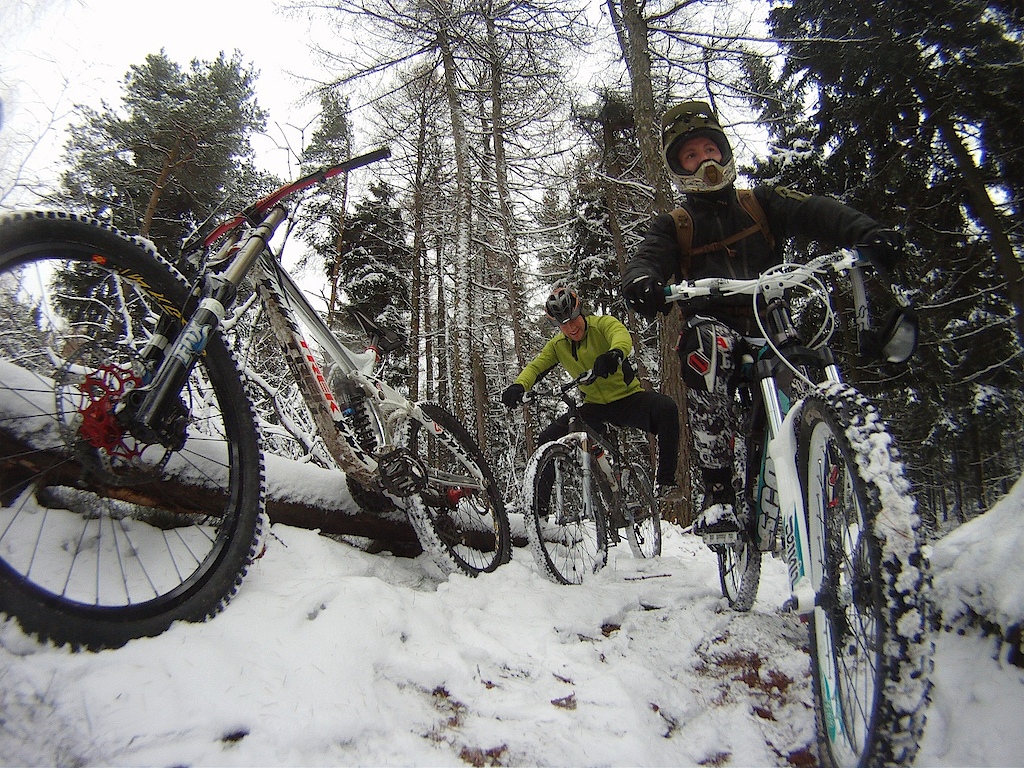 erste winter DH / FR runde 2010 :)