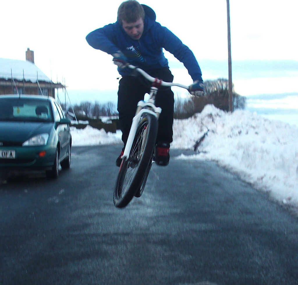 Attempted hop table, pretty crap.