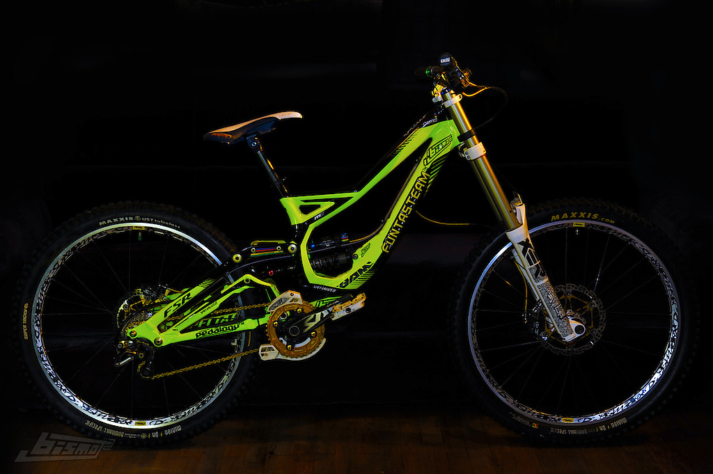 bismojo's 4th demo frame, specialized demo eight 2011 flo yellow