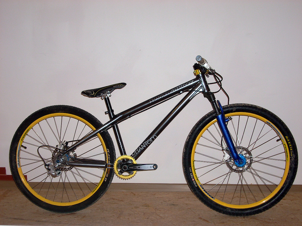 Dartmoor Phantom - project 2011 

http://fourcross.pl/ 
http://dartmoor-bikes.com/