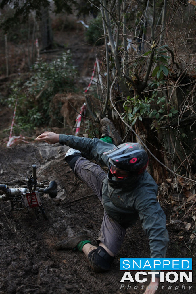 Mr Blings DH Race @ Penshurst Kent
snappedaction.com