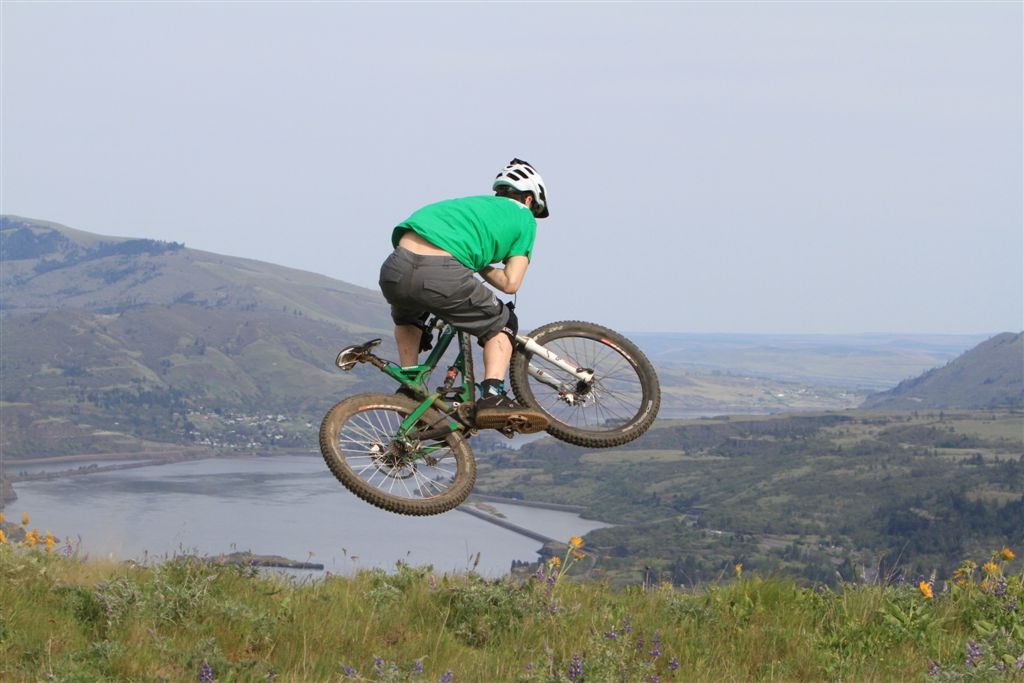 small jump, but a cool pic. thanks to Tex for the pic
