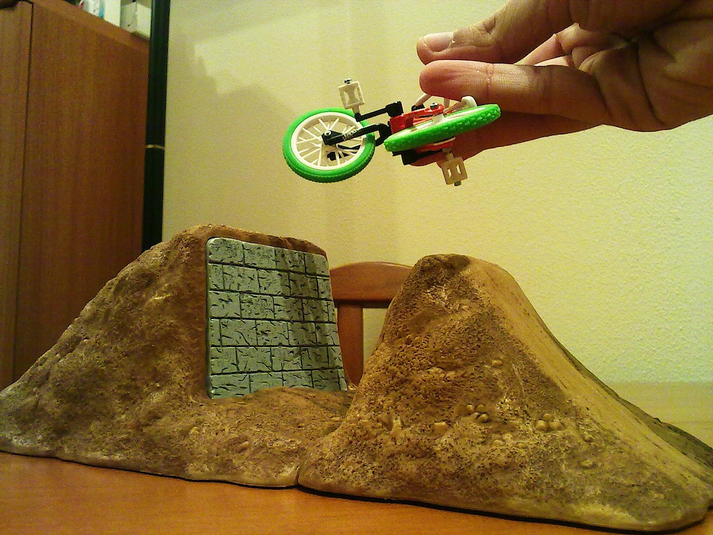 Table top on Sunday fingerbmx.