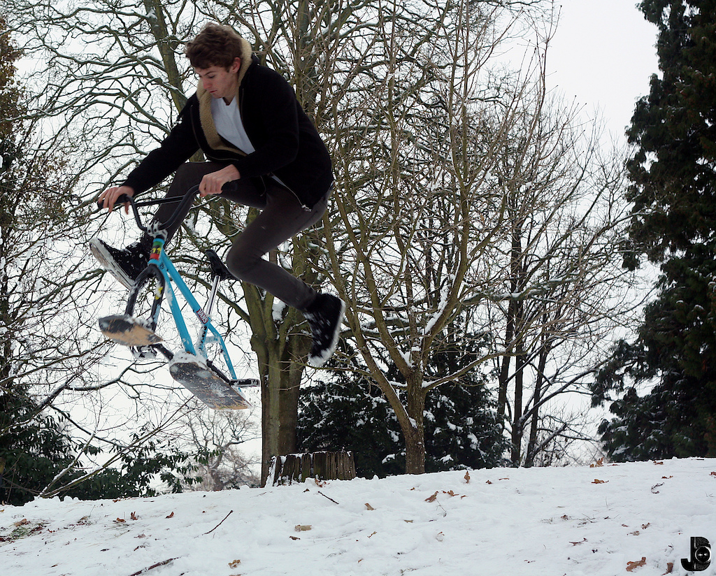 Ninja Drop on Snow Bike