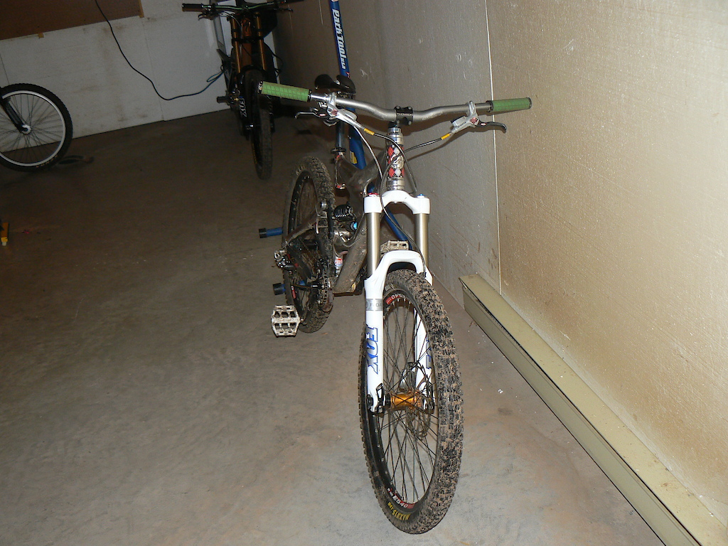 2007 Faith (warranty frame) set up for trail freeride......35 pounds as is in the picture
