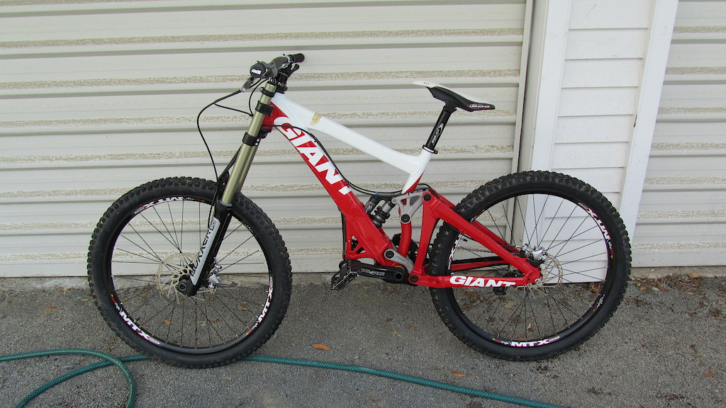 My 2008 custom painted Giant Glory DH0 after a couple of rides.