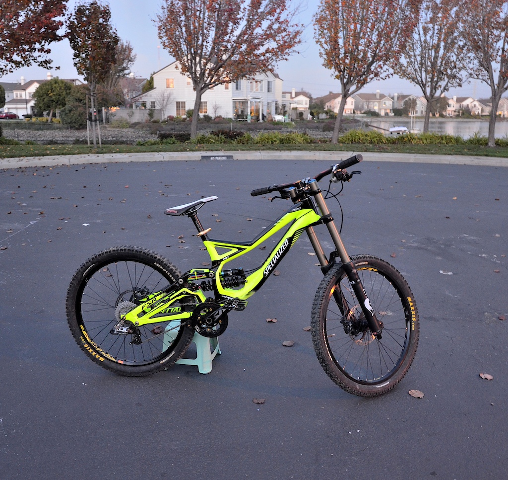 my 2011 specialized demo is completly done