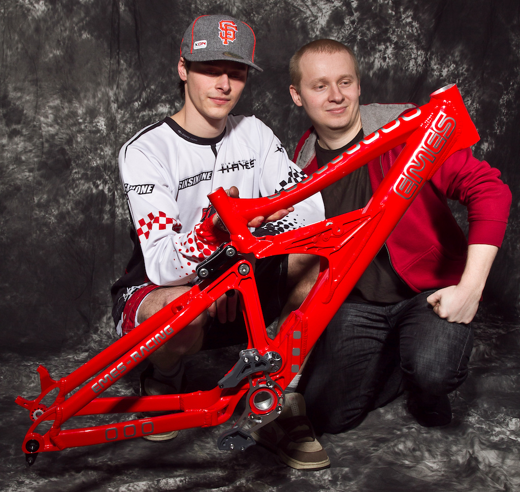 Emes-Racing DH  photo session with Jonasz Rozdzynski and his new bike for 2011 season: Emes-Racing frame with Manitou, Answer, Hayes, XON and weeze components.