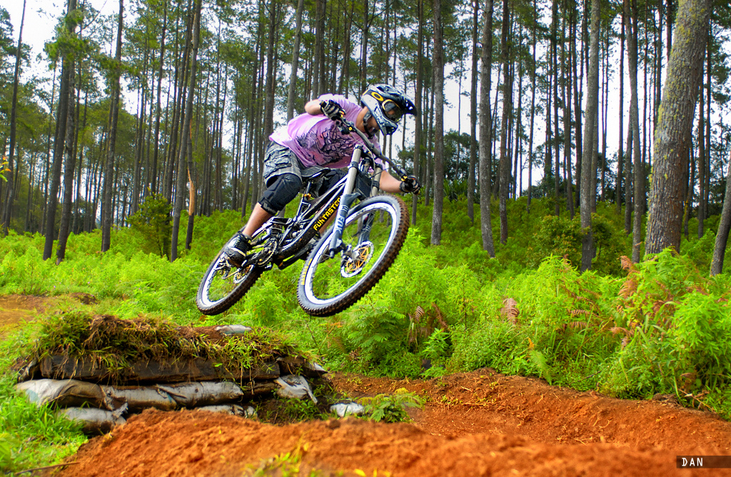 Flying before Hip-dance's berm