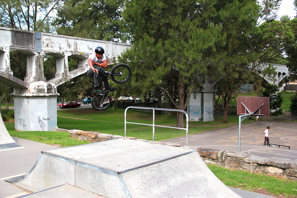 bmxer tabo over the 3 foot box
