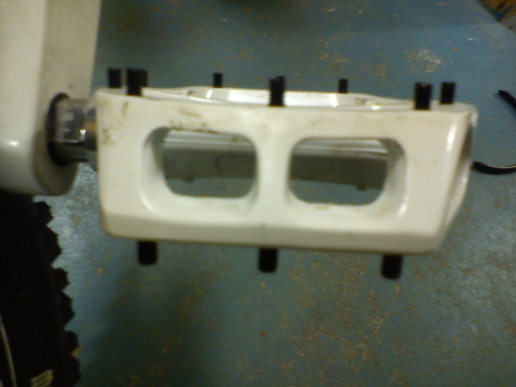 DMR V12 with Terror pins