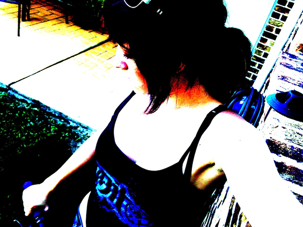 mee :D and you can just see the grips lol :P also my unit shirt XD
