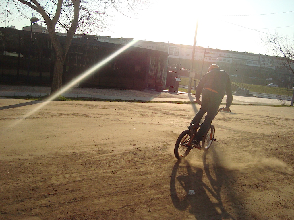 180 pivot, g-turn or what people want to call it xP pic taken by a friend no edit at all i think it looks awesome :D