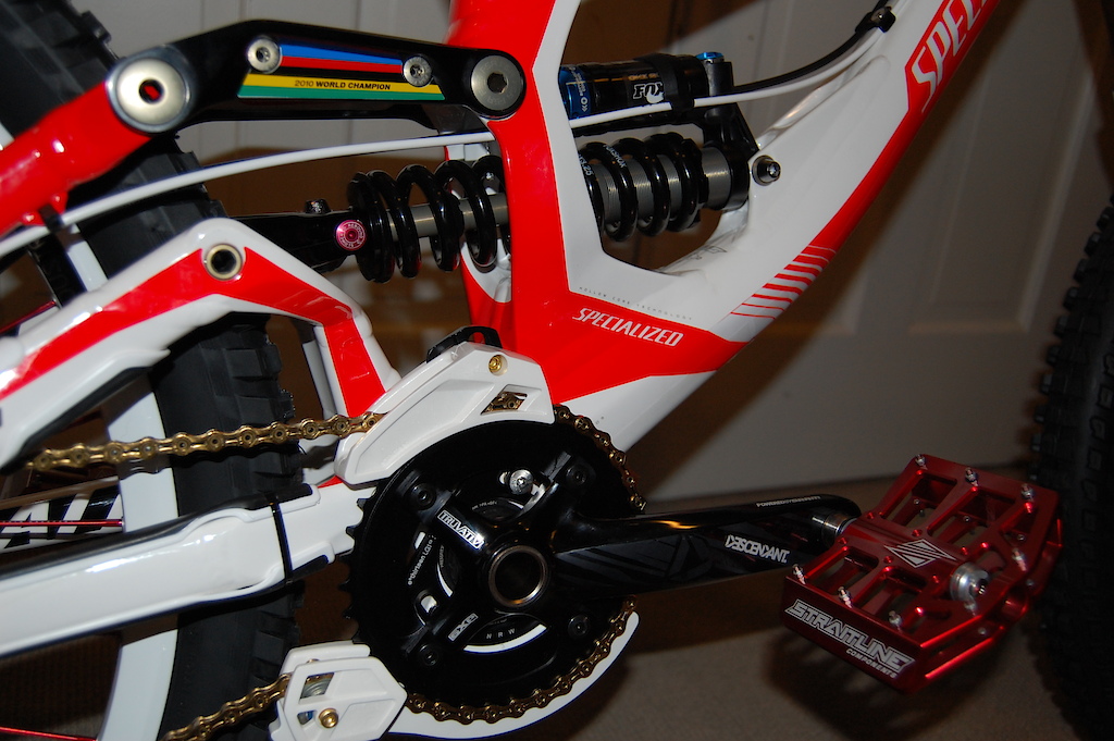 Bringing you some freshly built bike porn.. 2011 Specialized Demo Eight II, Fox 40 and RC4 doing the suspending, rolling on a Industry Nine DH wheelset, SRAM X-O drivetrain, SRAM X-O levers and 2011 Code calipers, WTB brian lopes ti saddle, Raceface atlas bars, SRAM Descendant crankset, Sunline stem, Straitline pedals.. THANKS FOR MAKING THIS POSSIBLE!