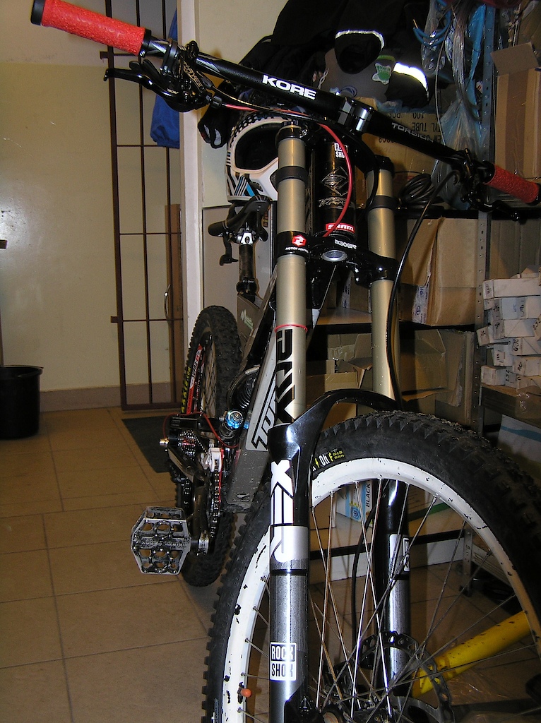 Turner DHR + Fox DHX 5.0 + Boxxer RC CL + Hayes Stroker Ace + Shimano Saint