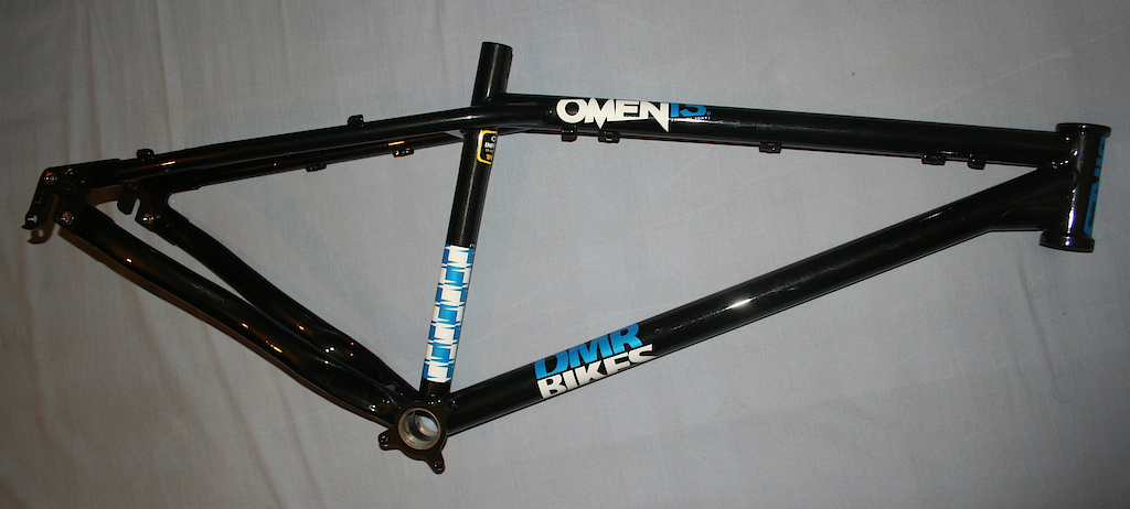 My new Dmr Omen 4x frame for 2011, can't wait to build this up!
