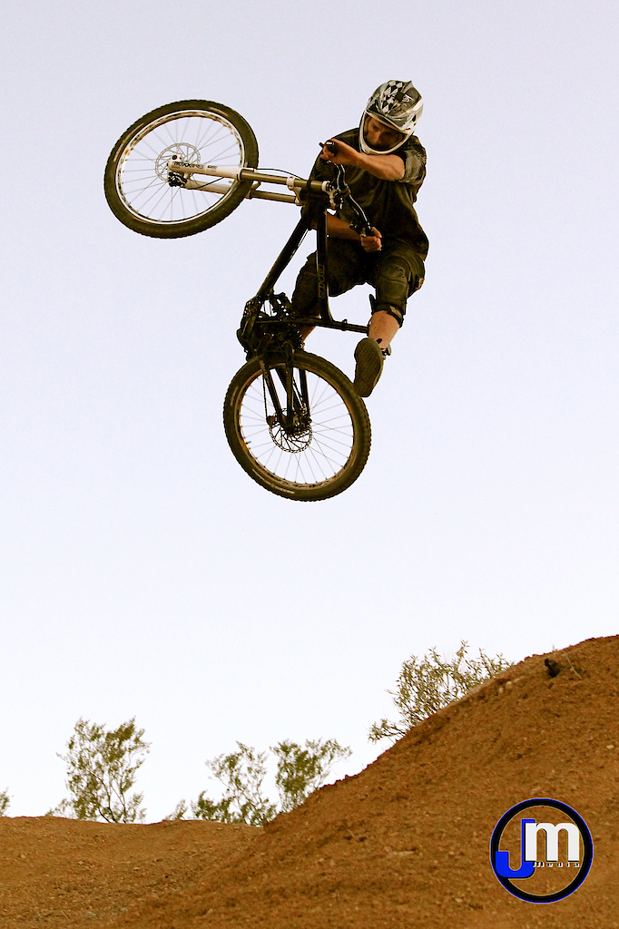 Lear with a nice table one footer over the lower hip at the NRA pits outside Phoenix.