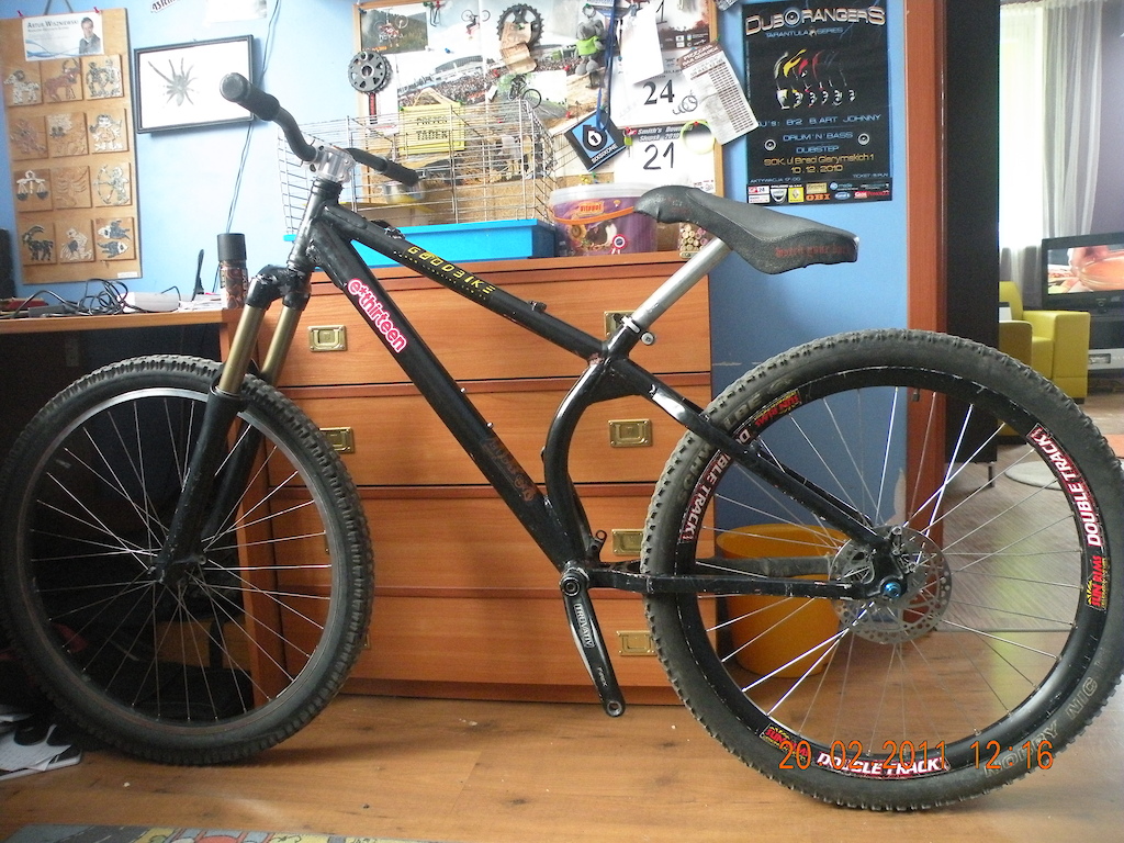 Da Bomb / Marzocchi / Alexrims / Ovation / Pazzaz / Easton MC Selle / Accent / Schwalbe / Truvativ Specialized / Sun Rims / VP / Shimano