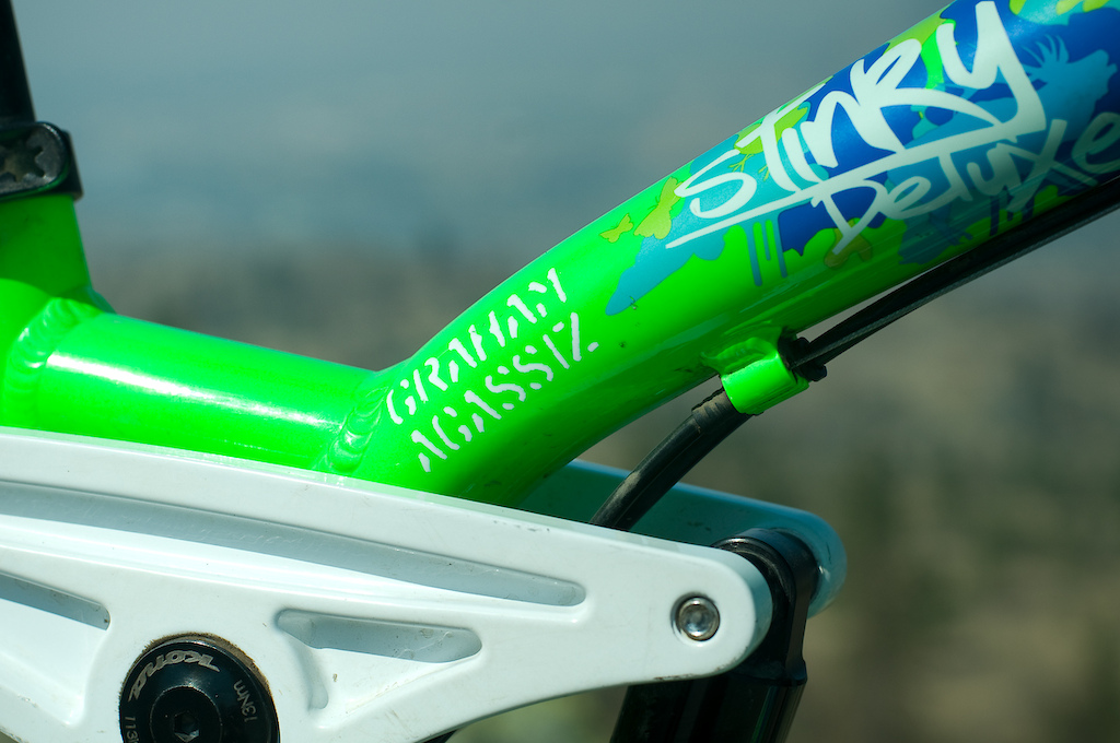 Kona Stinky Deluxe
