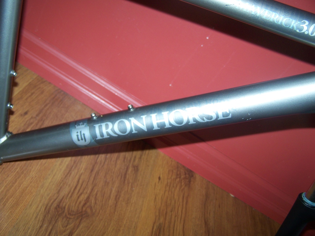iron horse mavrick 3.0 and giant single crown froks
