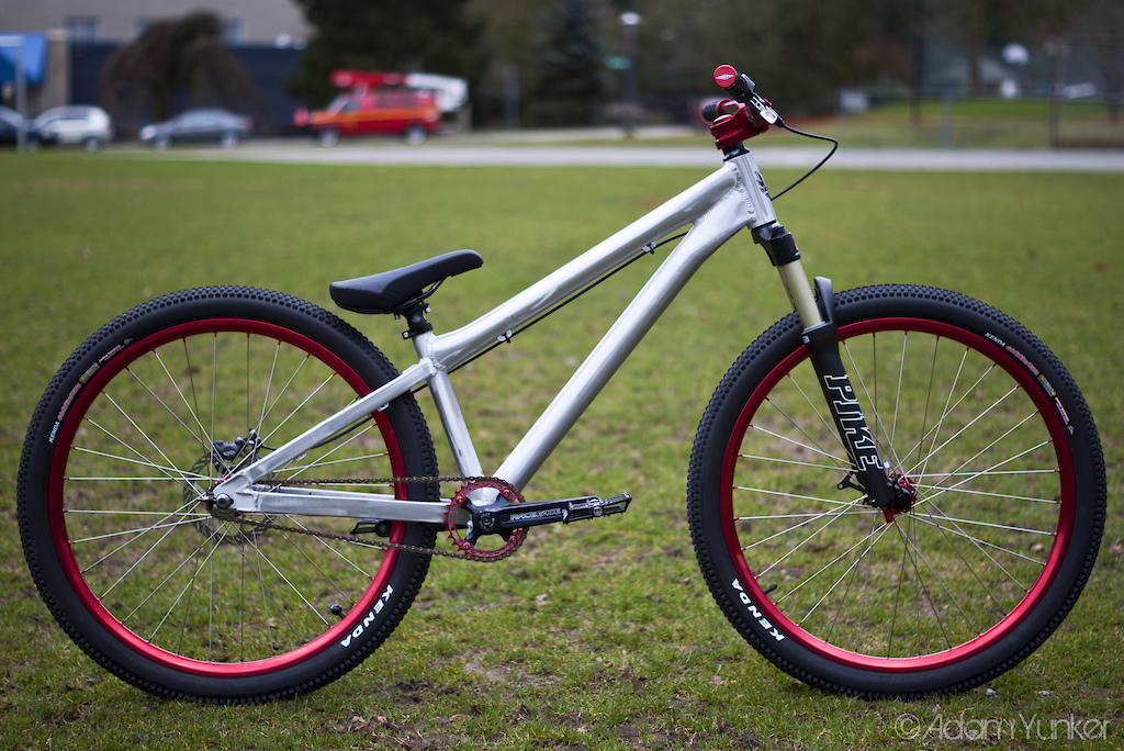 2012 Banshee Amp. ©Adam Yunker Photography 2011 -- Big thanks to North Shore BIke Shop for the awesome build!