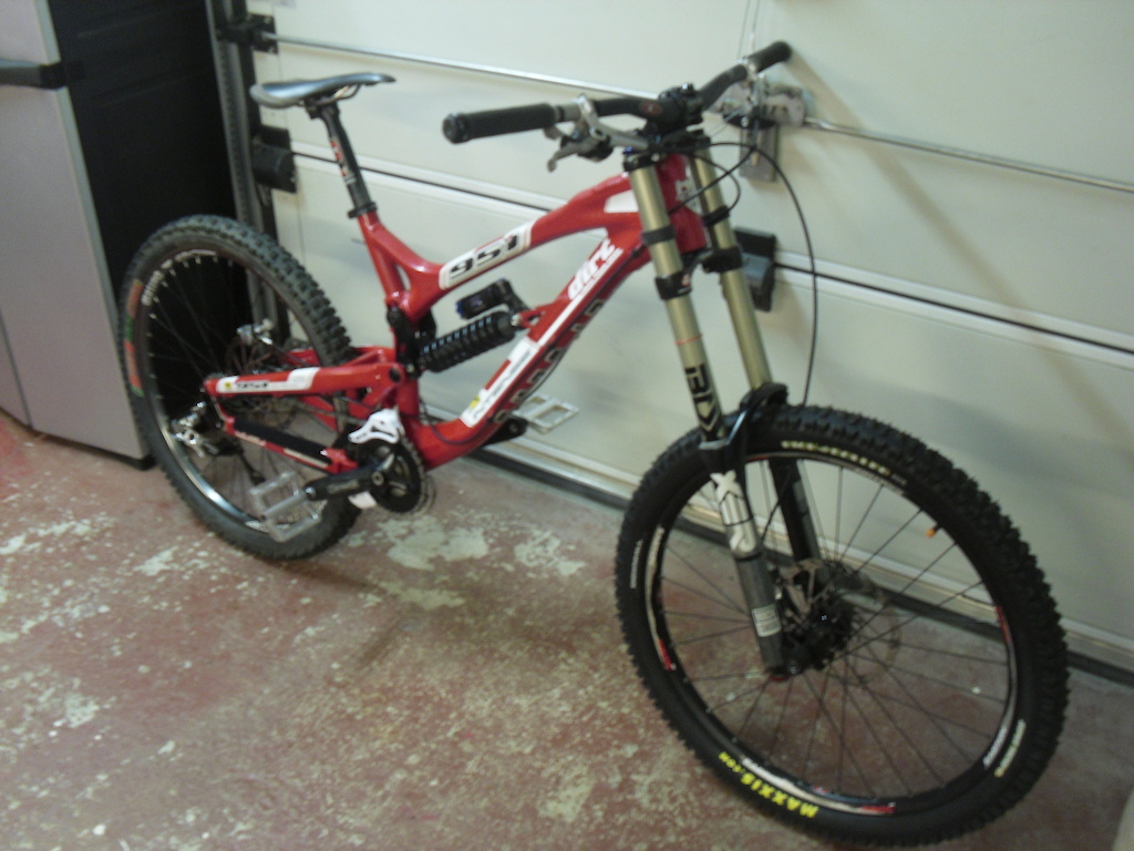 Racing the 951 at  the Bds and welsh series, until my bike is sorted, thanks to certini bicycle.co!