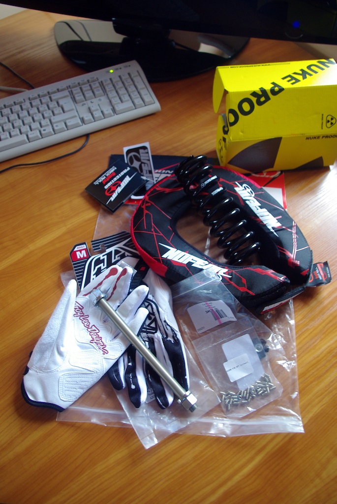 my new glove axle neck protect and spring