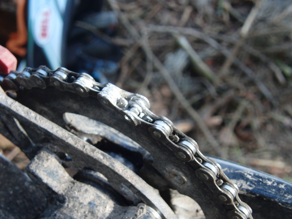 Ross's broken chain from the rock.
