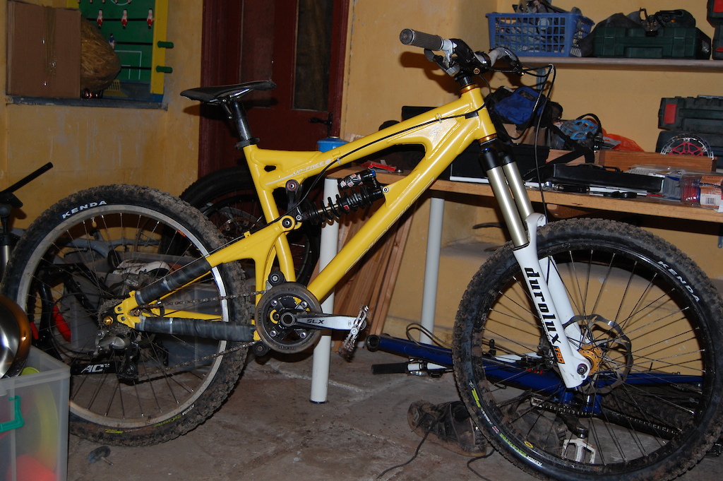 Santa Cruz Vp Free SR Suntour Durolux