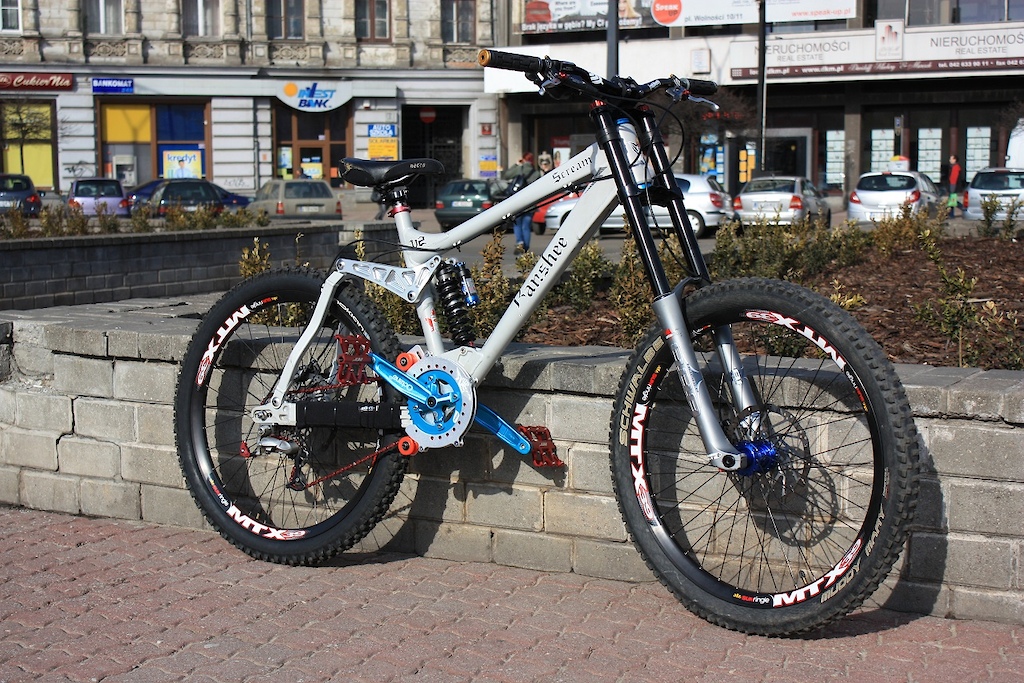 Nowy rower Złożony dzięki TwoWheels.pl . 
Typowa Drop Machina.