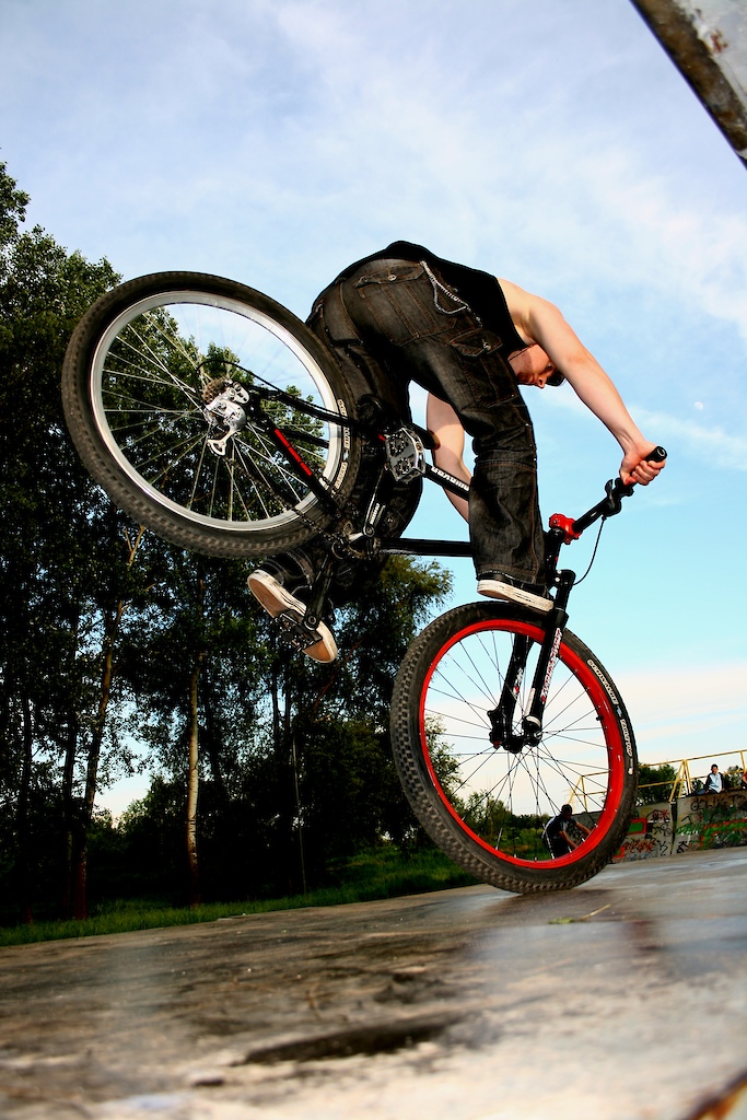 Pretty nice foot-jam :]
With old wheels ^^
Sesion from - 23.05.2010r