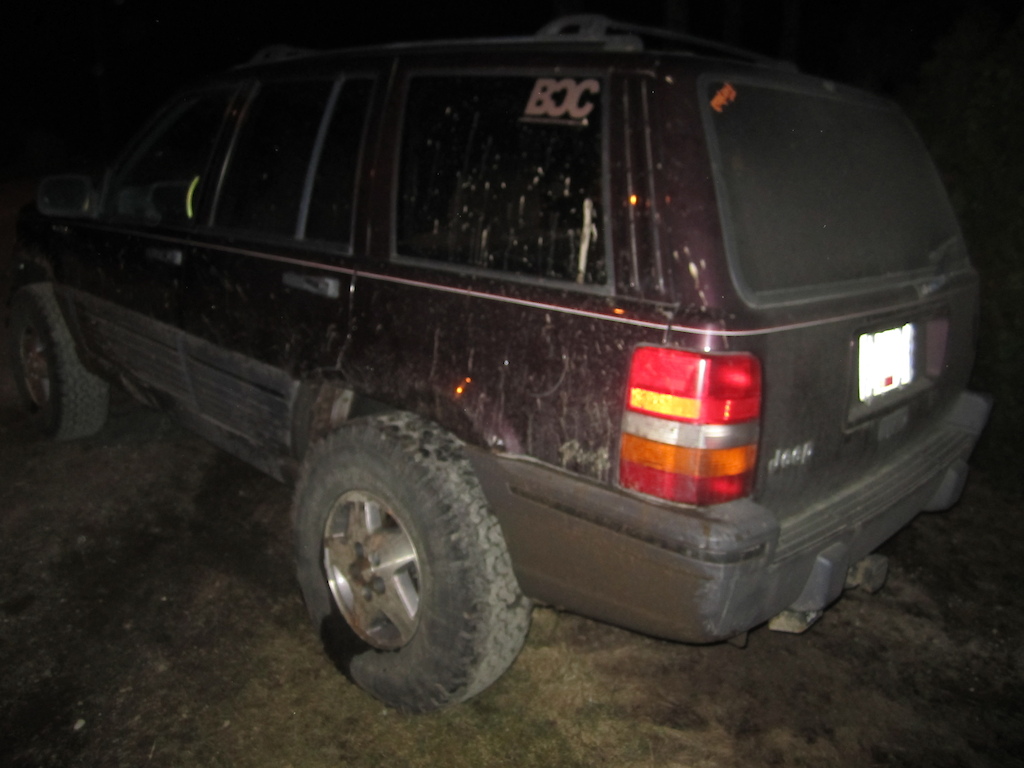 Lifted Jeep ZJ on 31s