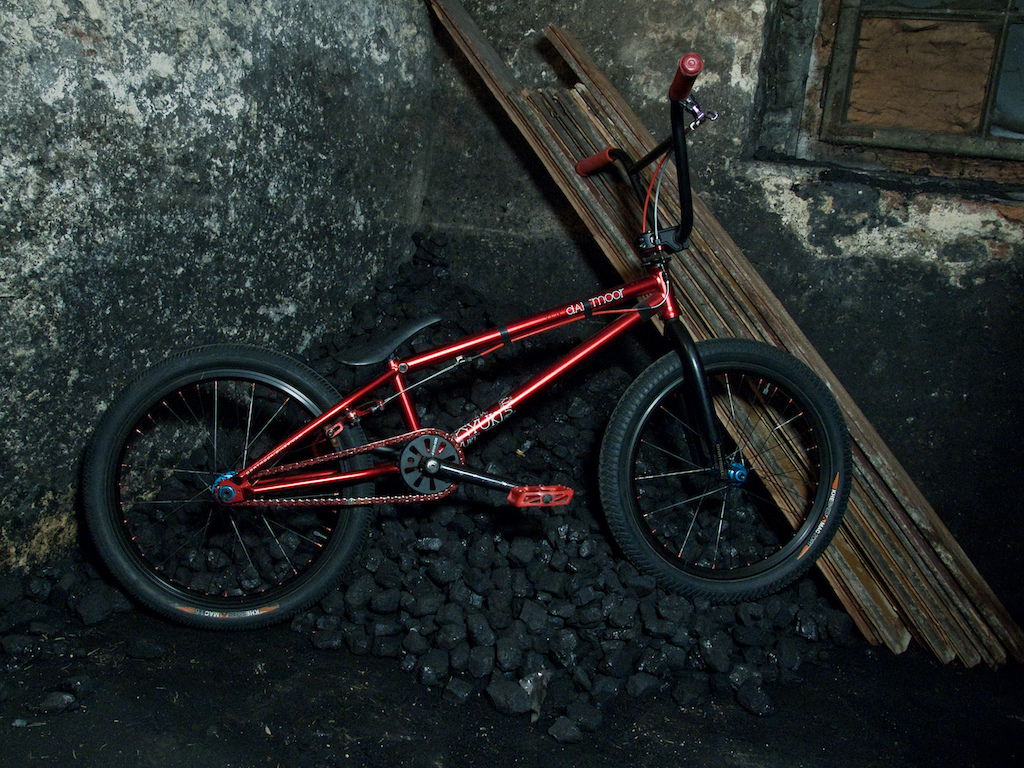 Dartmoor BMX rider - Maciek Kiwak with his Yuki/Saito set. If you want to show your new Dartmoor bike here - send us your photos to sales@dartmoor-bikes.com.