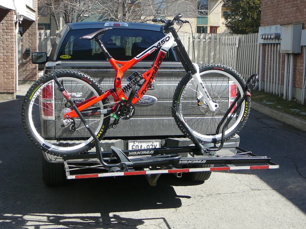 Platform with 2 Yakima Cobra at Custom bike rack in Ottawa, Ontario