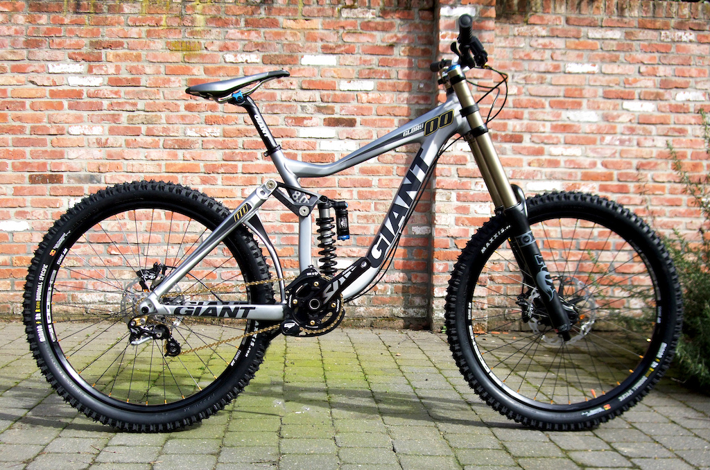 My new ride for 2011: Giant Glory 00.