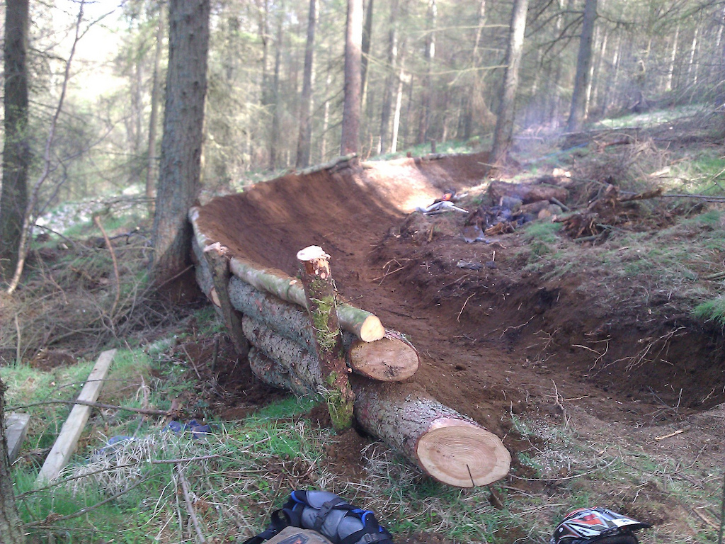 construction has now begun on the big berm after the 30ftr.  Still a bit to, going to add one more log for extra size, we also plan to dig it deeper making the berm larger again and adding overall width.